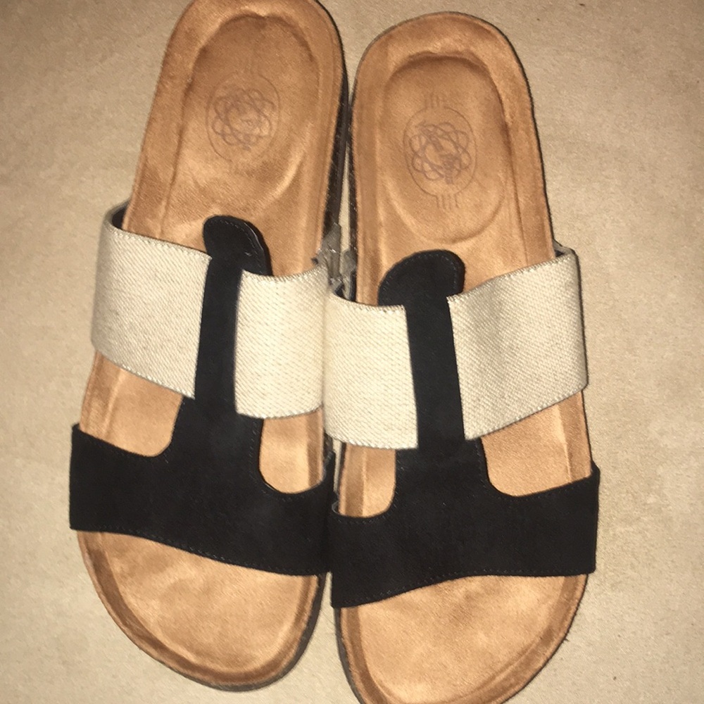 Hokus Pokus sandles size 9